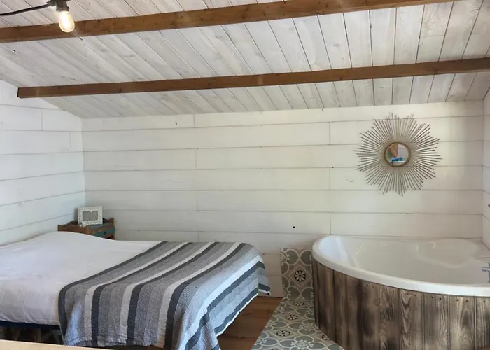 Camping Cosy Tinny House Avec Beignoire In The Forest Et Toilette Seche Mimizan-Plage